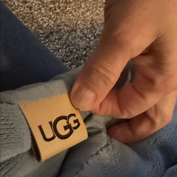 UGG Light blue Comforter Set queen size - Picture 3 of 6